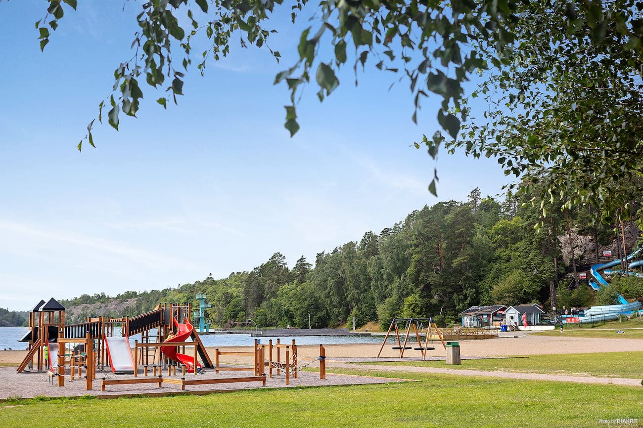 Camping i Nynäshamn vid Nickstabadets strand på First Camp