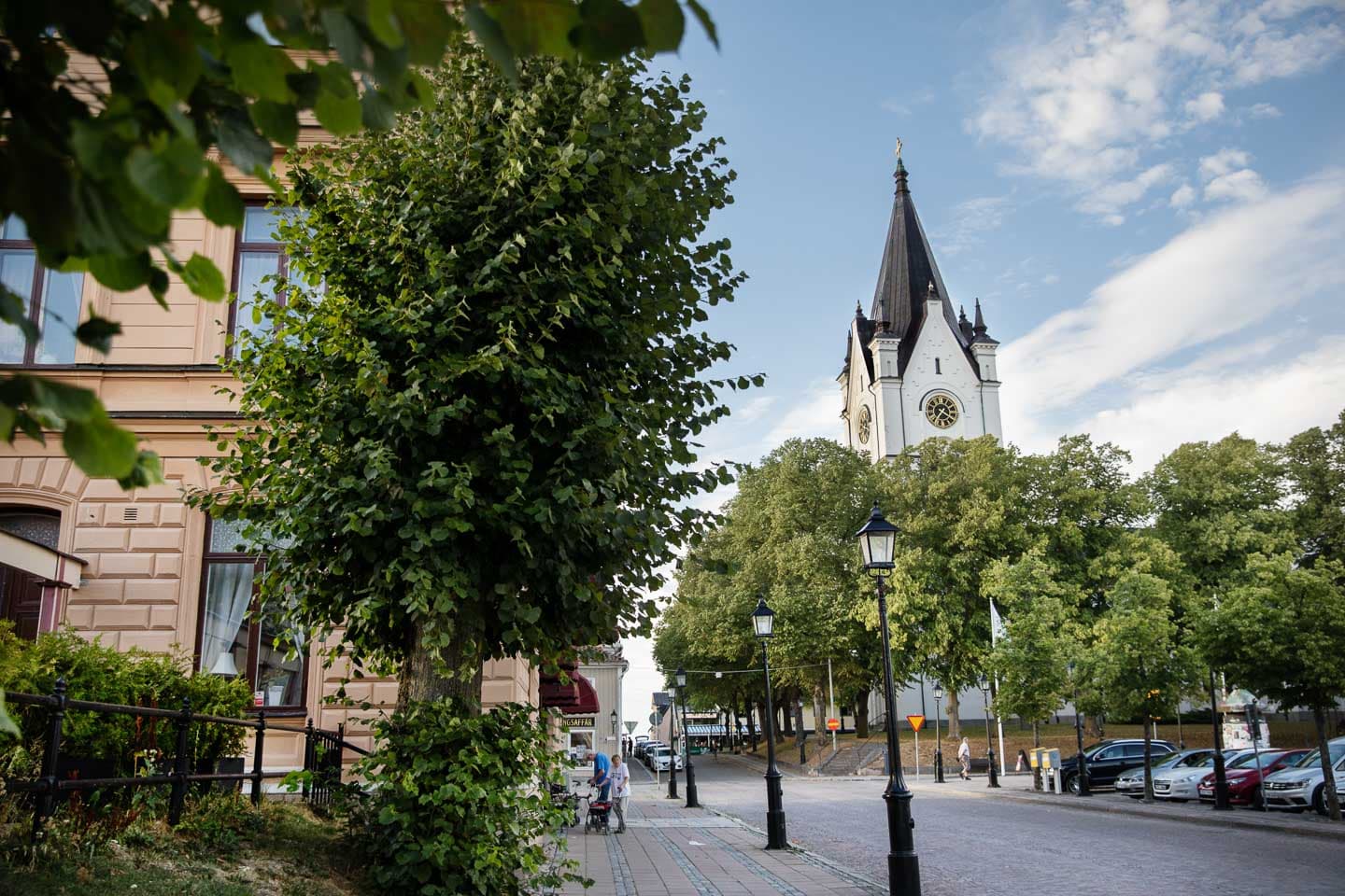 Stellplass i Nora nær Norasjön og den sjarmerende bykjernen.