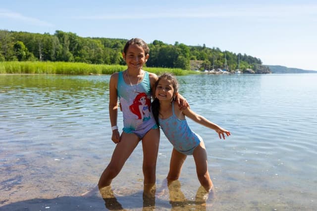 First Camp Kolmården – Norrköping – camping nära djurpark och Bråviken med stugor och naturnära upplevelser.