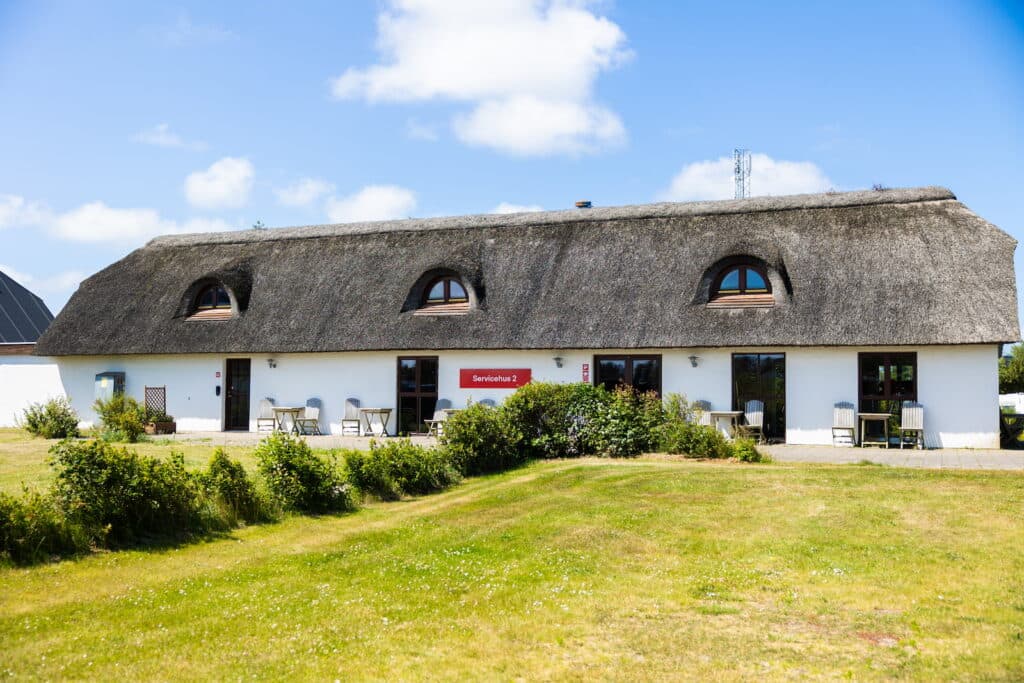 First Camp Klim Strand – camping tæt på stranden i Nordvestjylland, med badeland og familieaktiviteter.