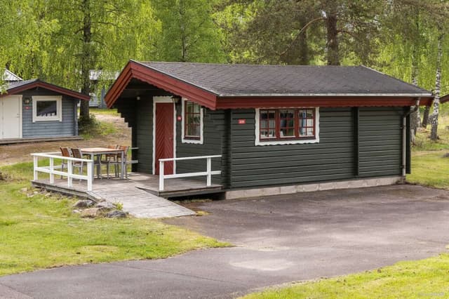 Nyboholmstuga Plus Skara Sommarland