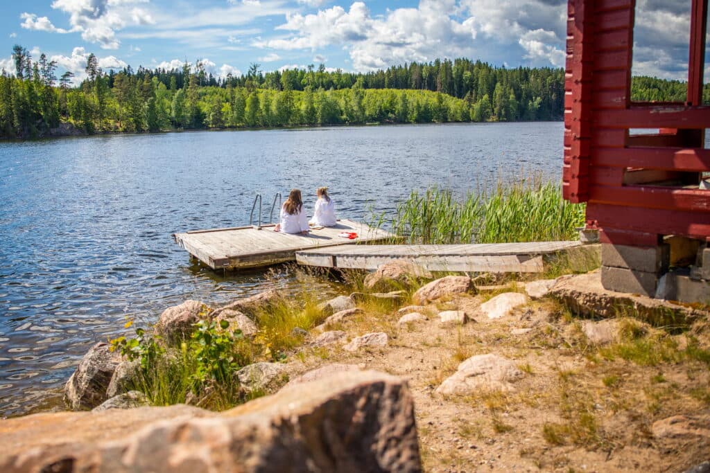 På campingen First Camp Sommarvik - Årjäng finns bastu med egen brygga