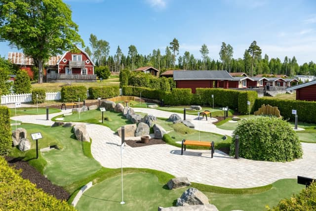 Minigolfområdet vid campingen Haganäset i Charlottenberg.