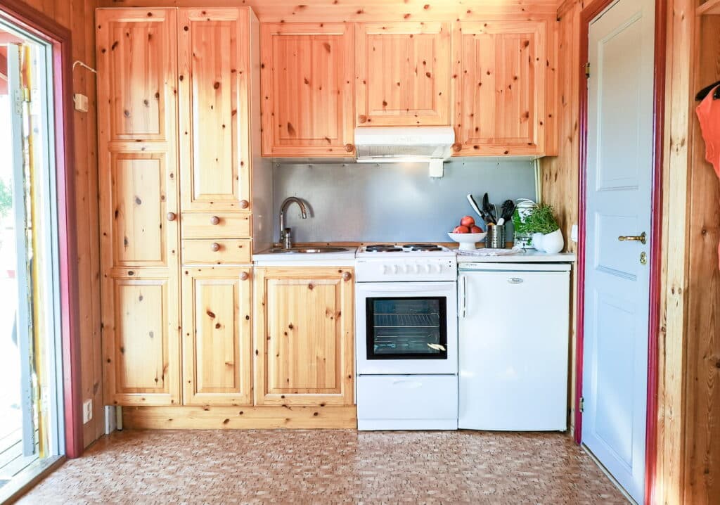 Kök för stugan Skogsfåglarna, på Sommarvik i Värmland.