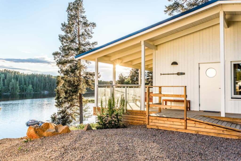 Exteriör för stuga Solsidan på Sommarvik.