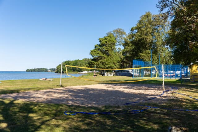 Beachvolleyboll och aktiviteter på campingen Vadstena - Vättern