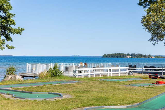 Minigolfbana på campingen First Camp Vadstena - Vättern