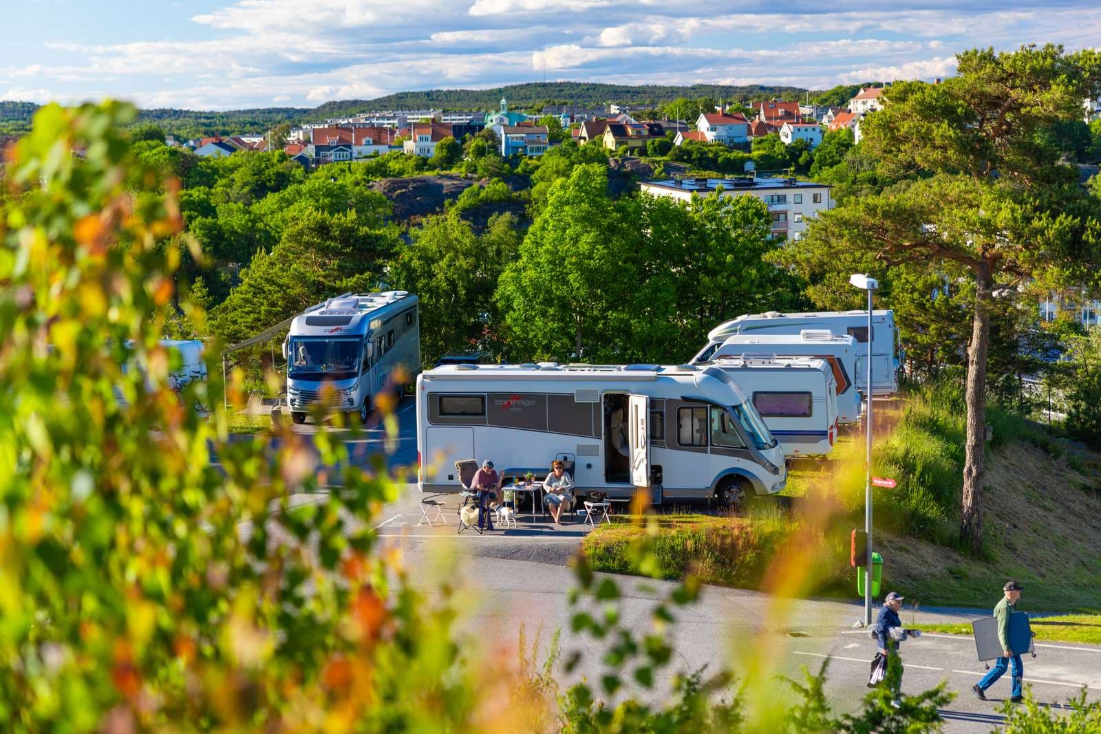 Vy över husbilar på campingen City Strömstad